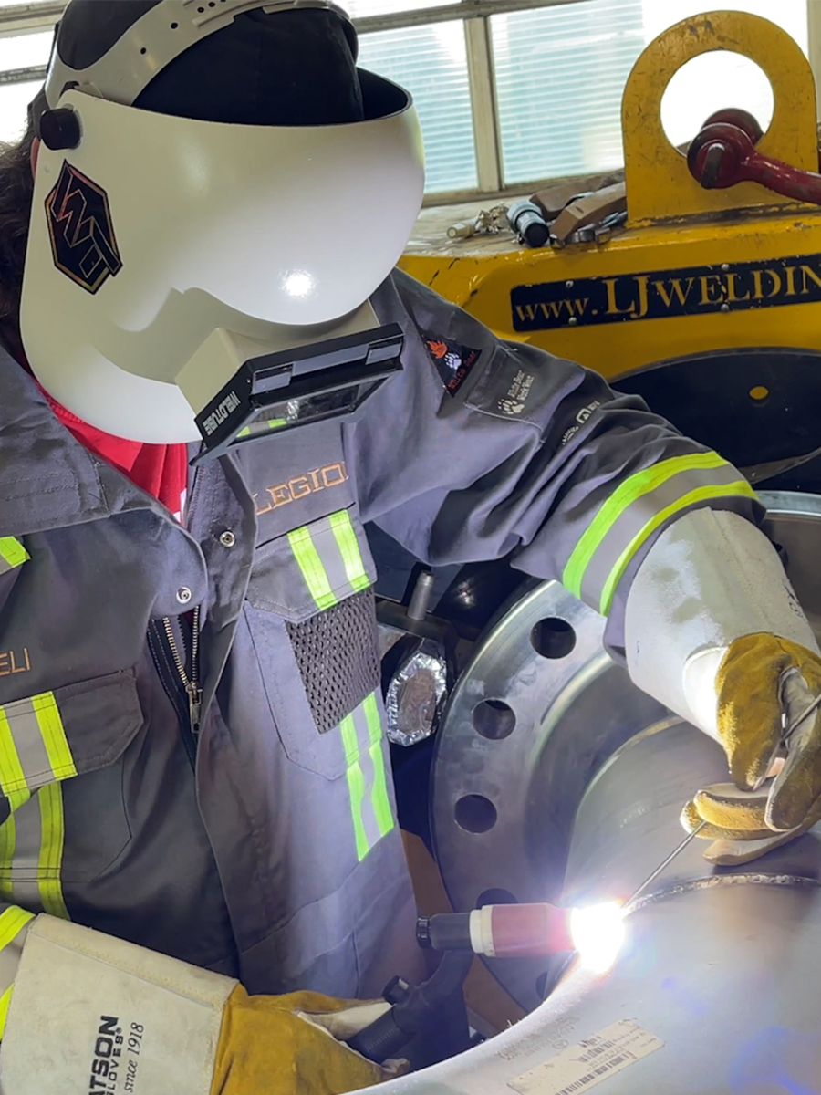 WELDTUBE Flip-Front Adapter for PIPELINER welding helmet | Clip On